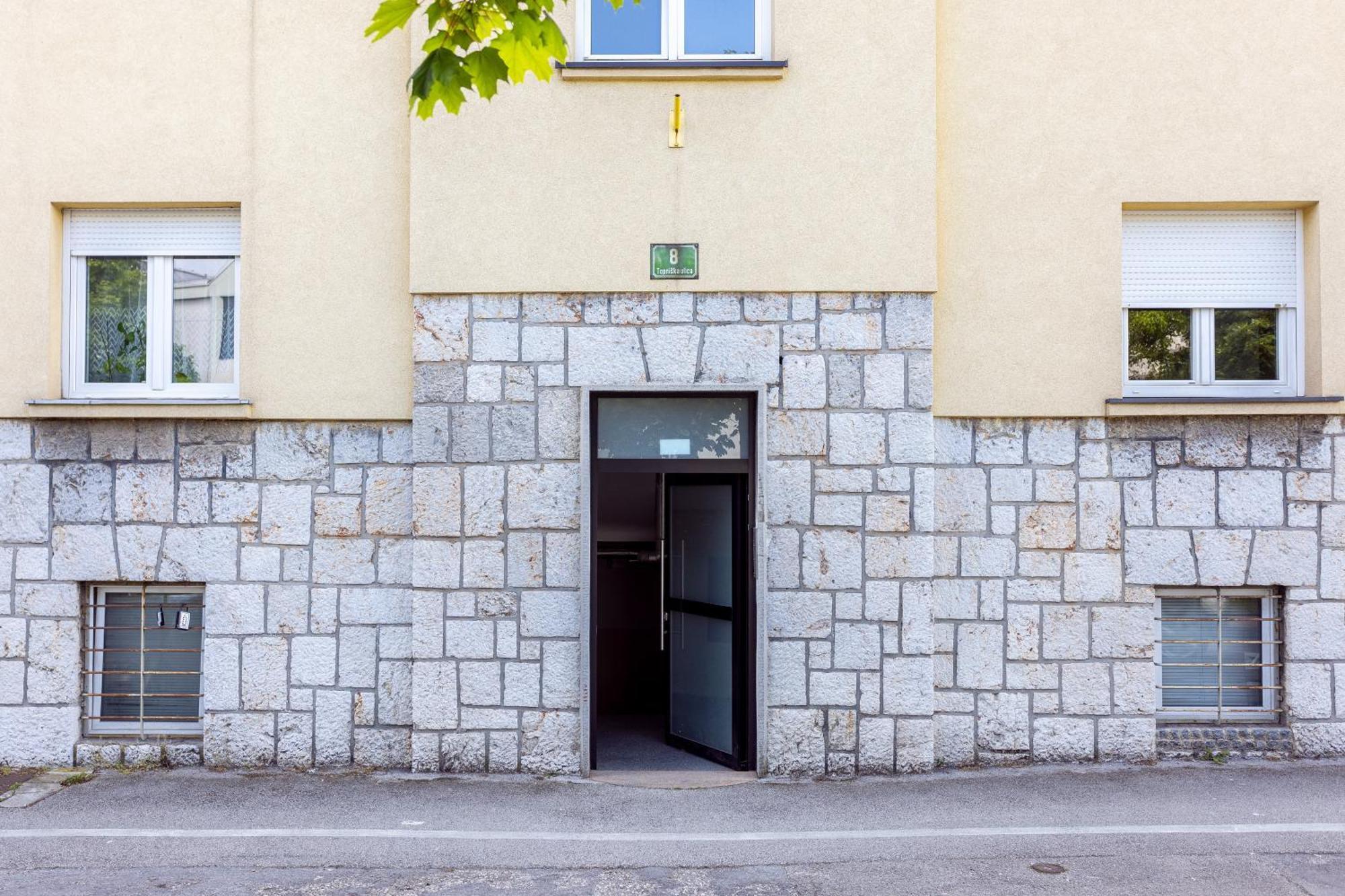 Large Two Bedroom Family App - Free Parking Ljubljana Exterior photo