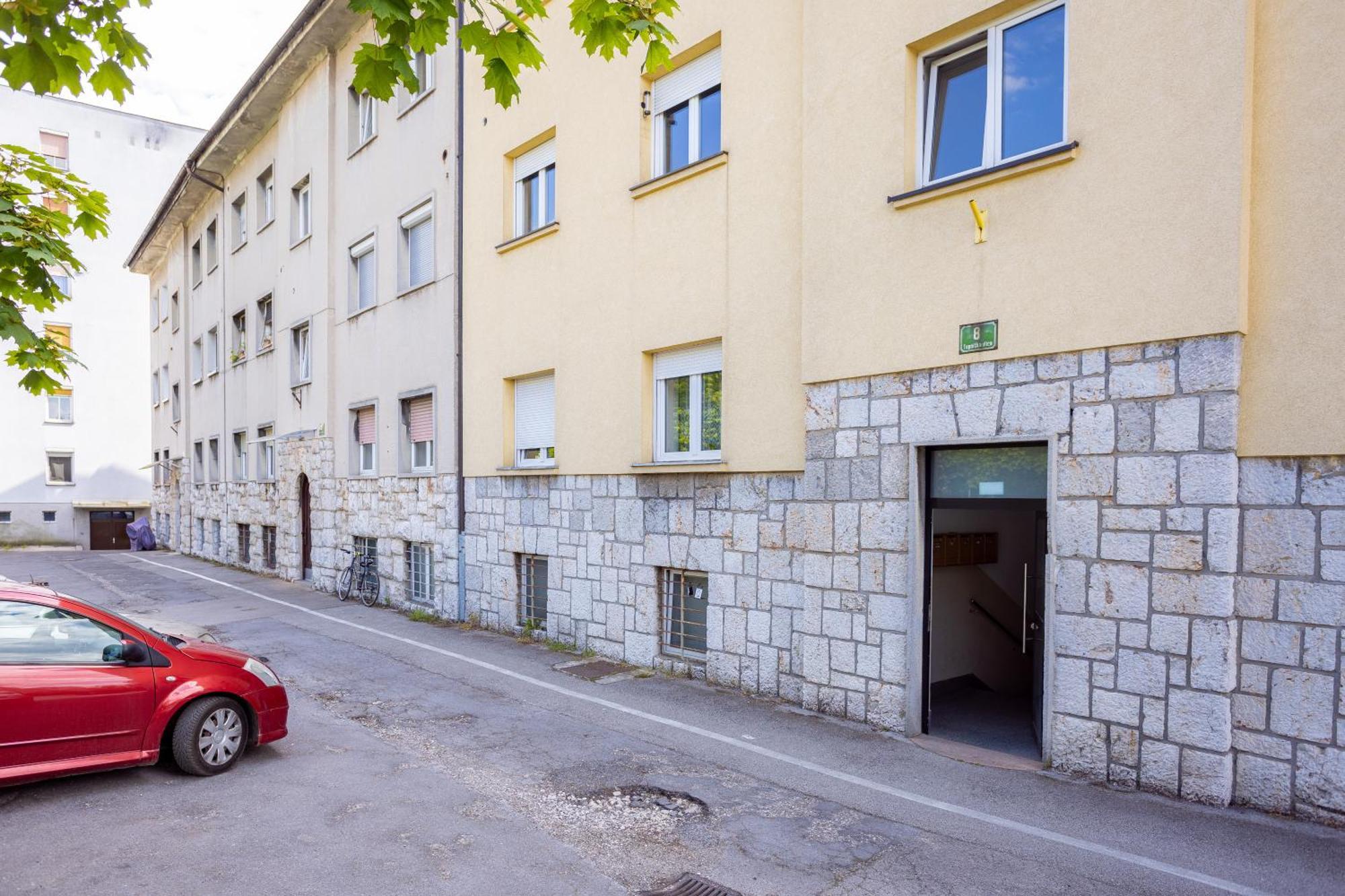 Large Two Bedroom Family App - Free Parking Ljubljana Exterior photo