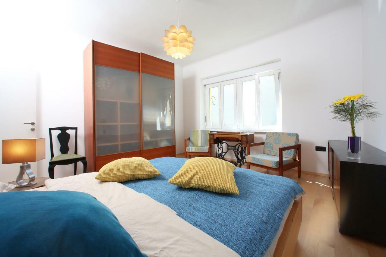 Large Two Bedroom Family App - Free Parking Ljubljana Exterior photo